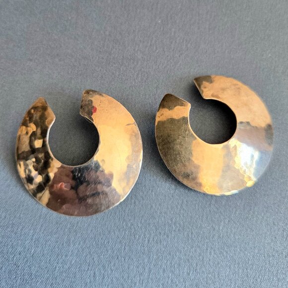 Sterling silver silver wide loops earrings. - Picture 3 of 6